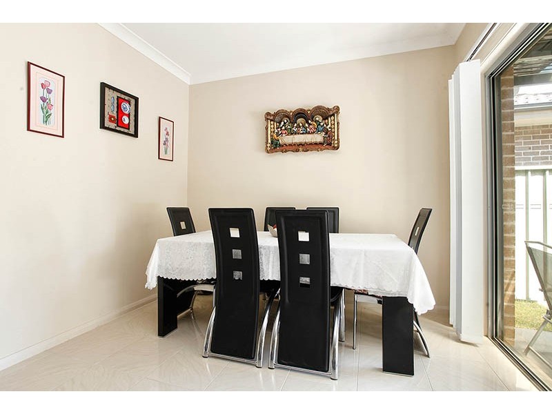 2/151 Toongabbie Road, Toongabbie NSW 2146