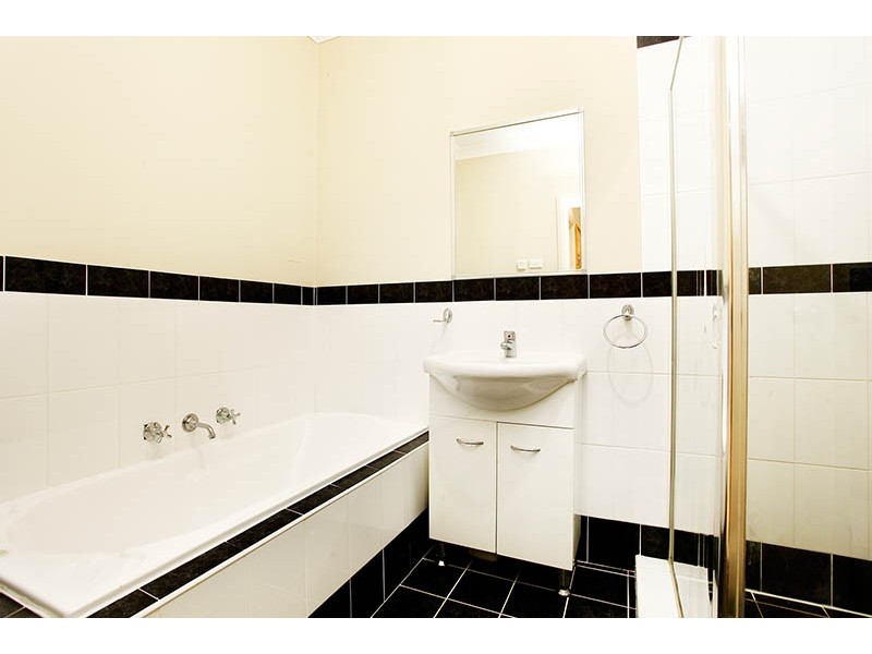 2/151 Toongabbie Road, Toongabbie NSW 2146