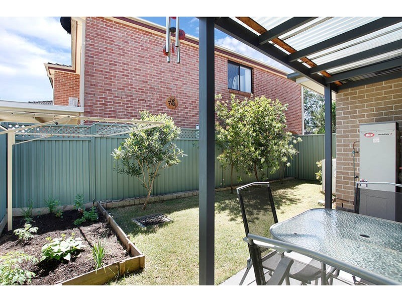 2/151 Toongabbie Road, Toongabbie NSW 2146