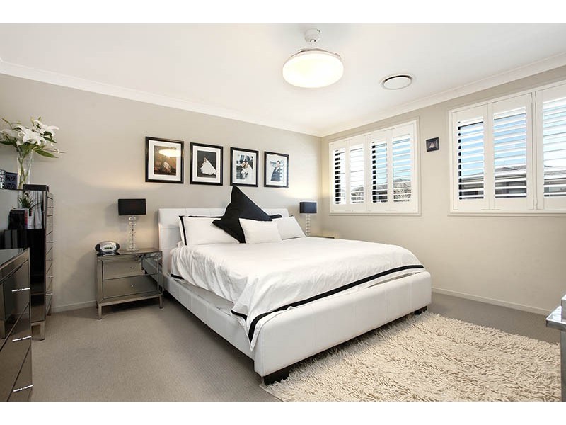 25 Paringa Drive, The Ponds NSW 2769