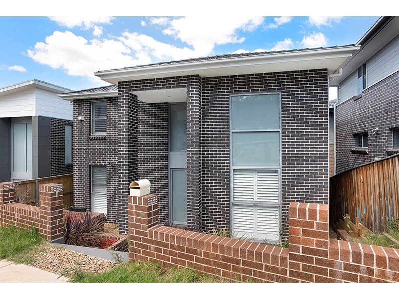 14 Dhinburri Way, Pemulwuy NSW 2145