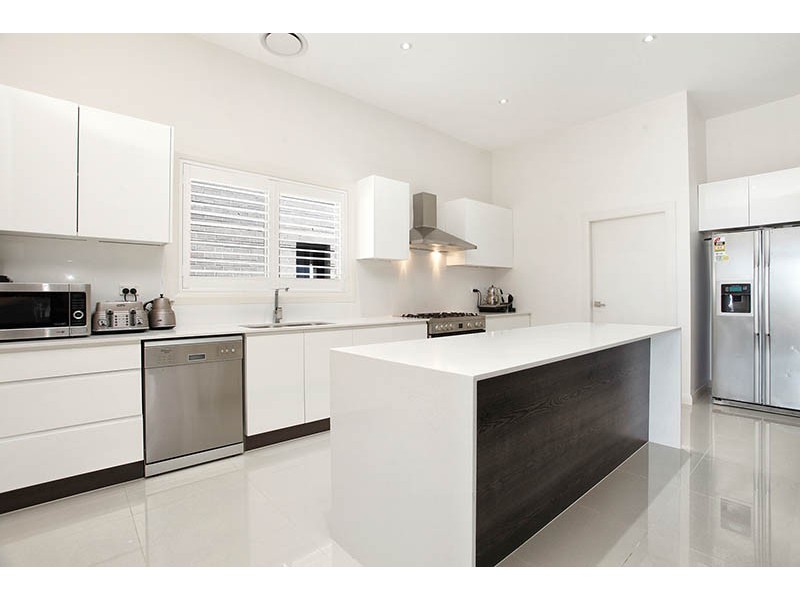 14 Dhinburri Way, Pemulwuy NSW 2145