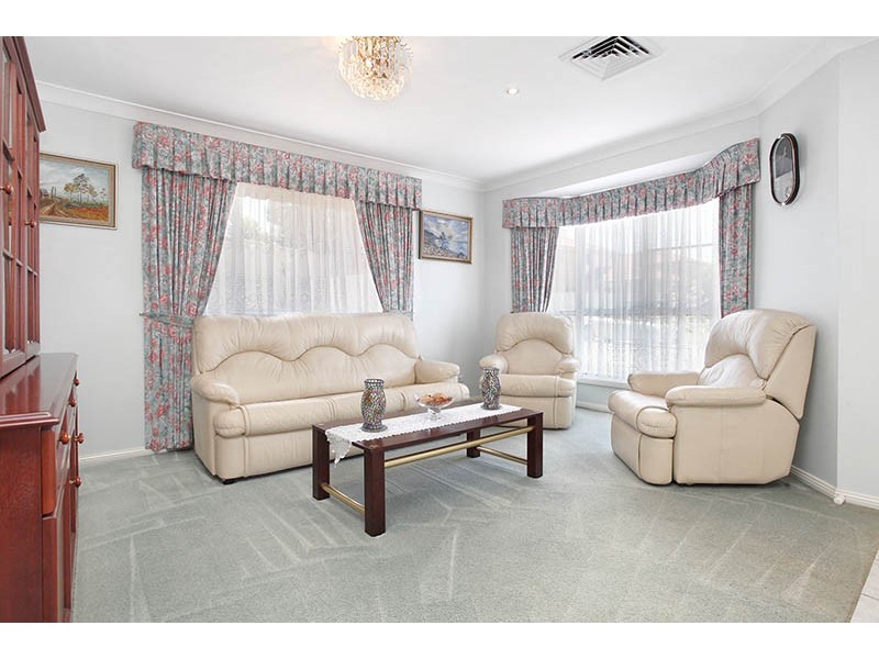 4 View Park Street, Prospect NSW 2148