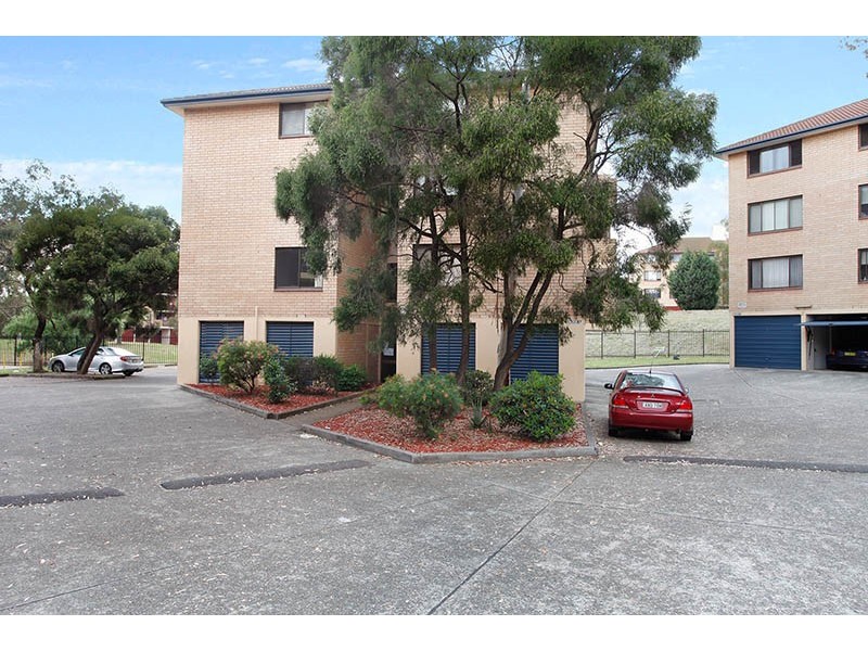 32/5 Griffiths Street, Blacktown NSW 2148