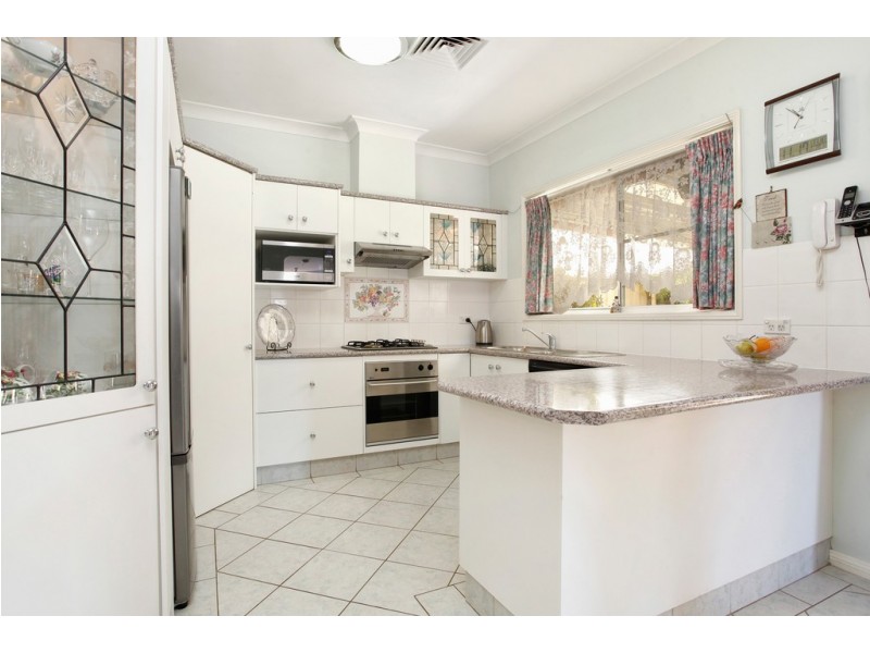4 View Park Street, Prospect NSW 2148