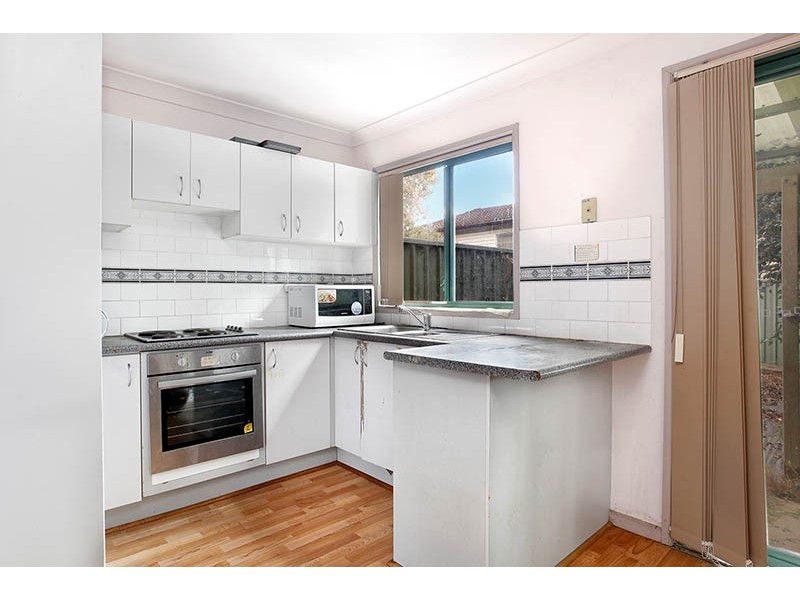 2/5 Mantaka Street, Blacktown NSW 2148