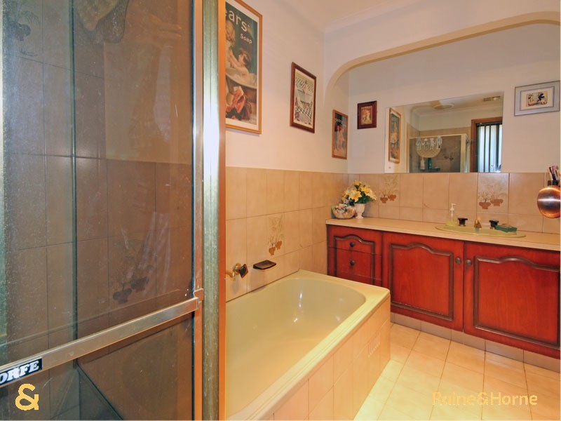1 Warilda Crescent, Hallett Cove SA 5158