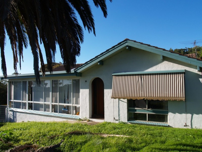 16 Gretel Crescent, Hallett Cove SA 5158