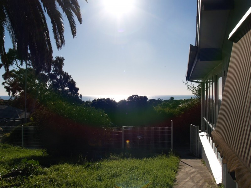 16 Gretel Crescent, Hallett Cove SA 5158