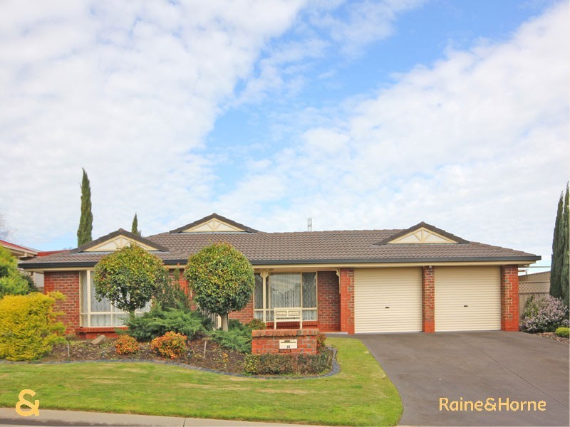 10 Perin Avenue, Woodcroft SA 5162