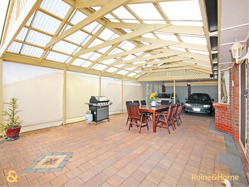 10 Perin Avenue, Woodcroft SA 5162