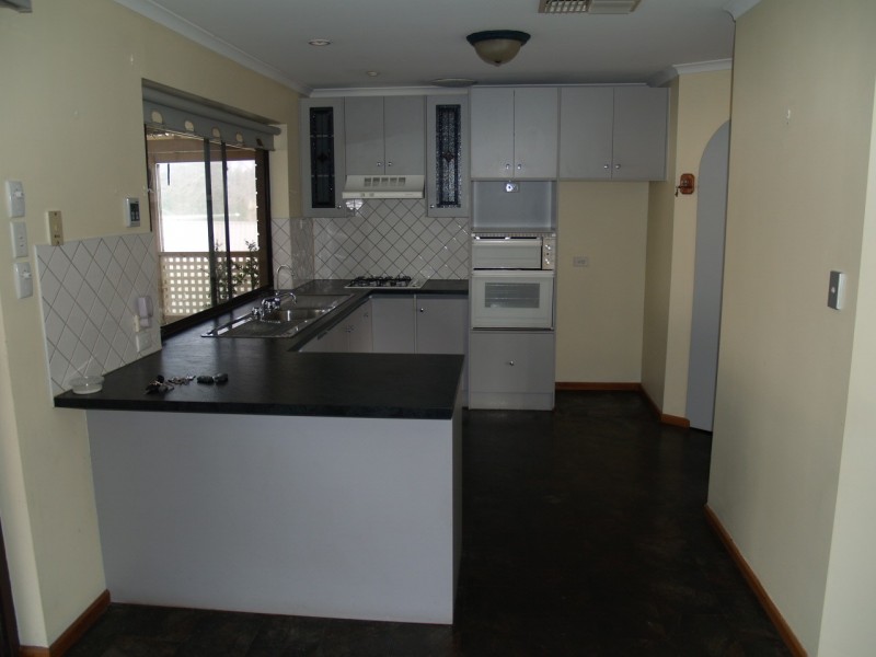 10 Camelia Court, Morphett Vale SA 5162