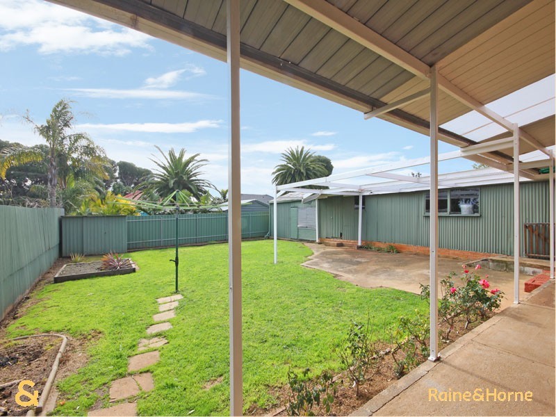 9 Roger Road, Morphett Vale SA 5162