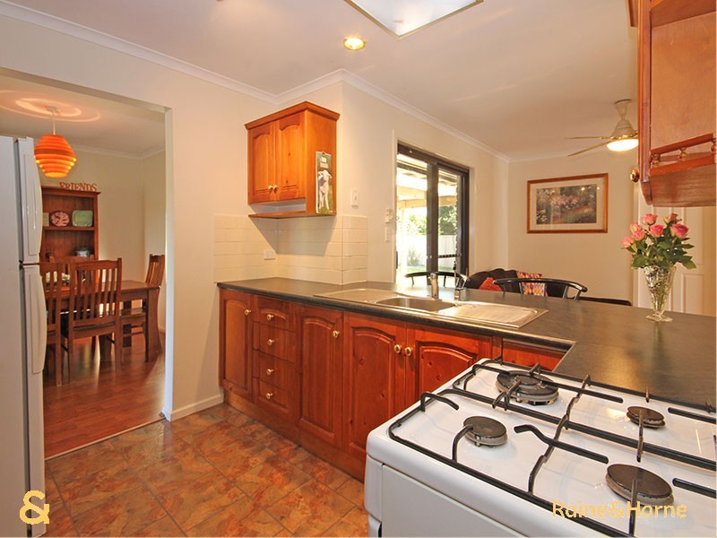 12 Warburton Drive, Woodcroft SA 5162