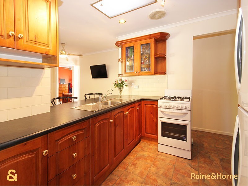 12 Warburton Drive, Woodcroft SA 5162