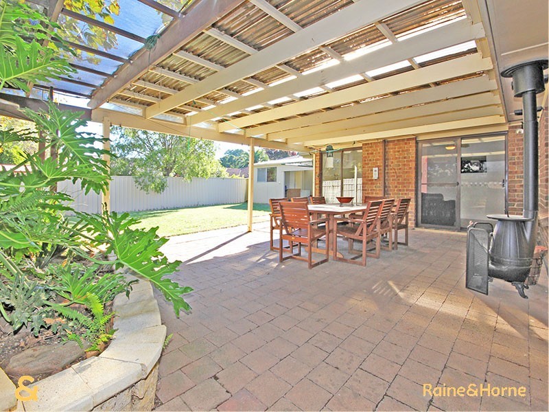 12 Warburton Drive, Woodcroft SA 5162