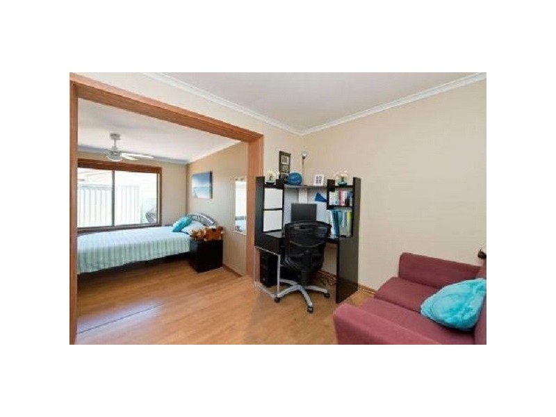 6 McHarg Road, Happy Valley SA 5159