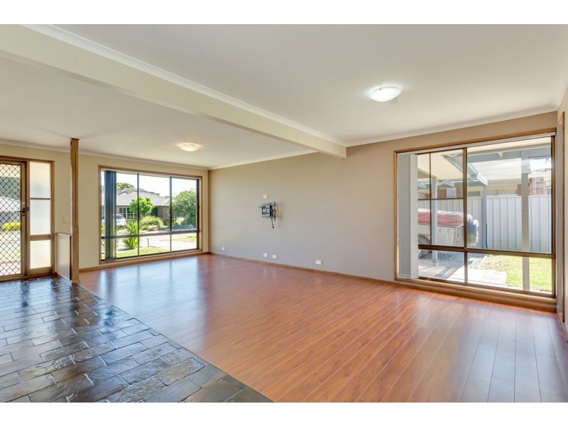 9 Holmeswood Court, Onkaparinga Hills SA 5163