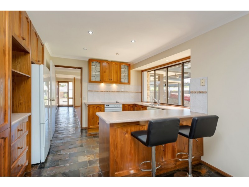 9 Holmeswood Court, Onkaparinga Hills SA 5163