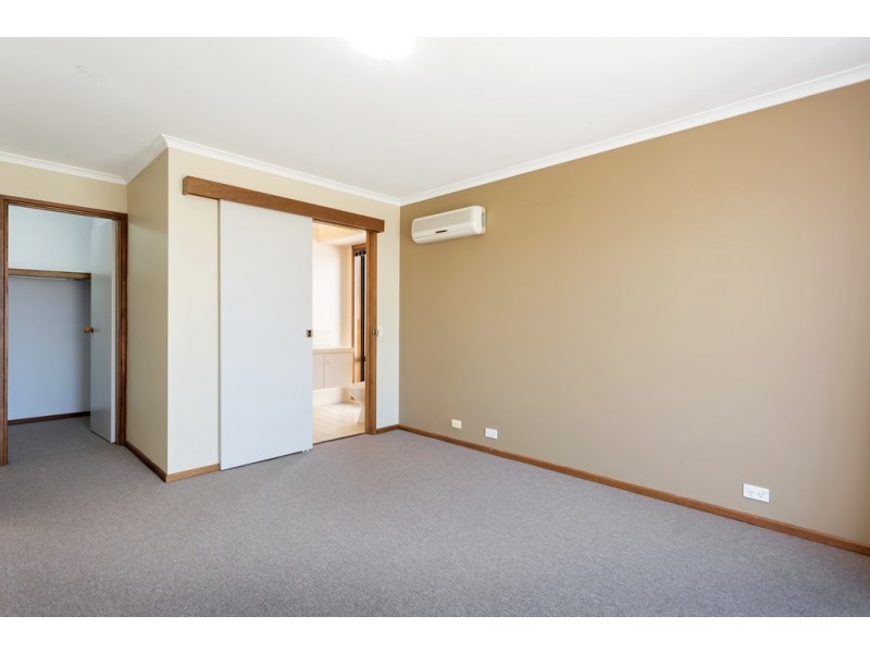 9 Holmeswood Court, Onkaparinga Hills SA 5163