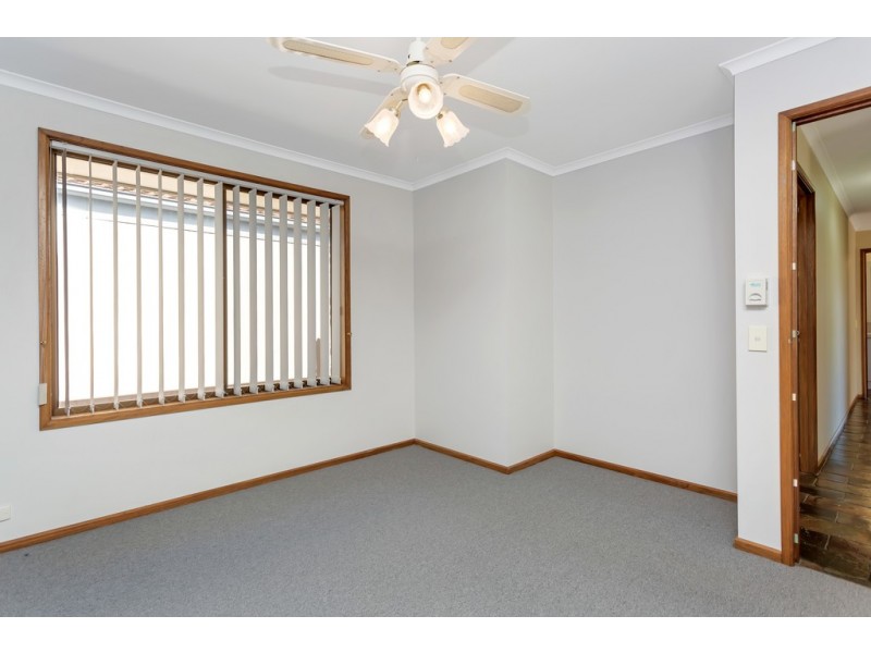 9 Holmeswood Court, Onkaparinga Hills SA 5163