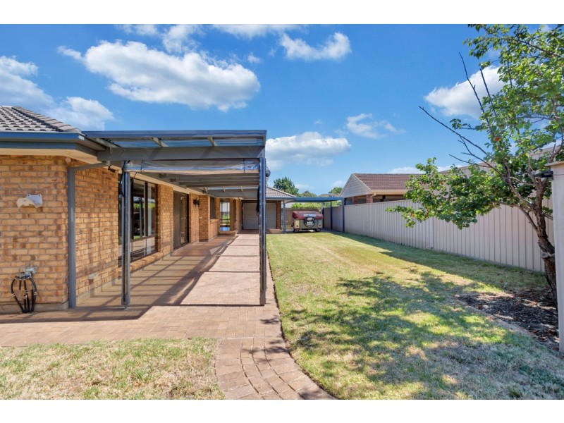 9 Holmeswood Court, Onkaparinga Hills SA 5163