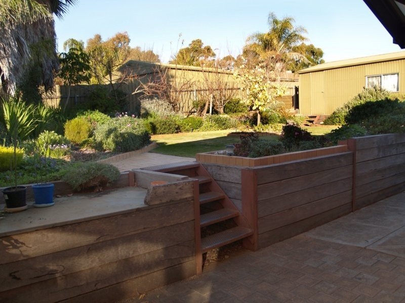 2 Saddler Court, Onkaparinga Hills SA 5163