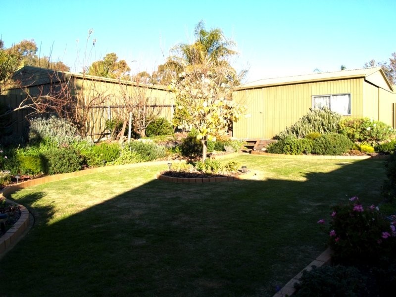 2 Saddler Court, Onkaparinga Hills SA 5163
