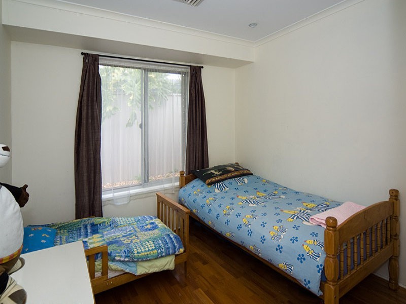 24 Brookland Valley Drive, Woodcroft SA 5162