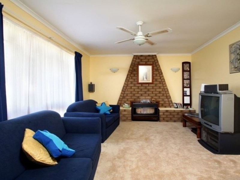 13 Dalkeith Avenue, Morphett Vale SA 5162