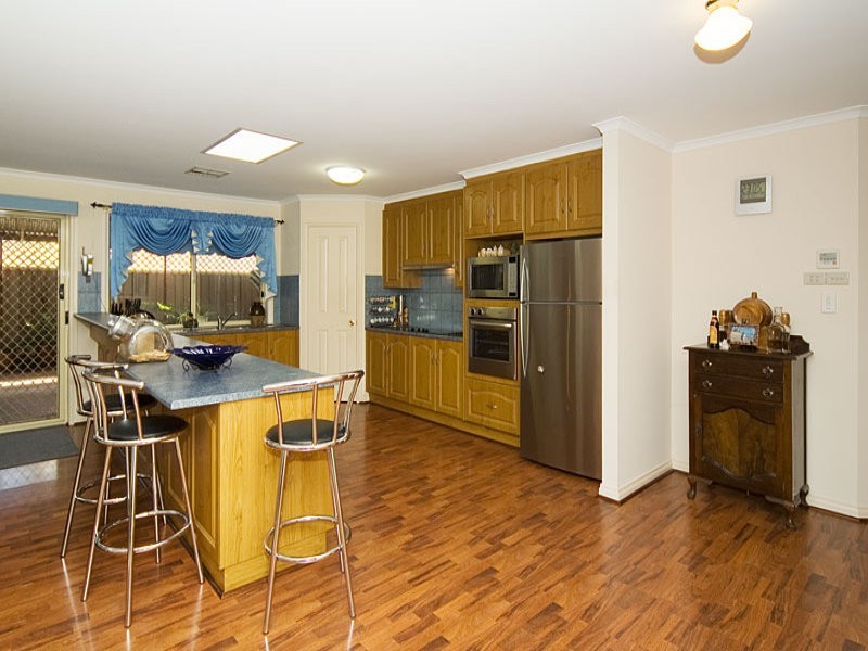 15 Carlisle Court, Hallett Cove SA 5158
