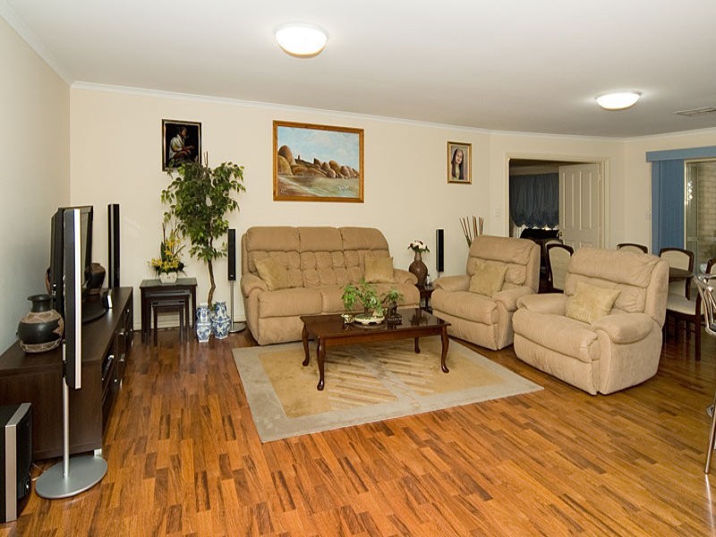 15 Carlisle Court, Hallett Cove SA 5158