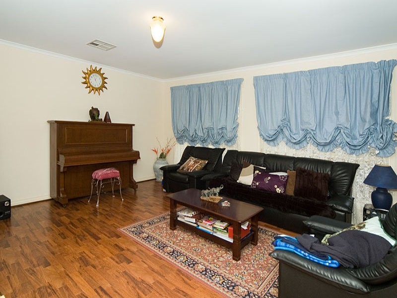 15 Carlisle Court, Hallett Cove SA 5158