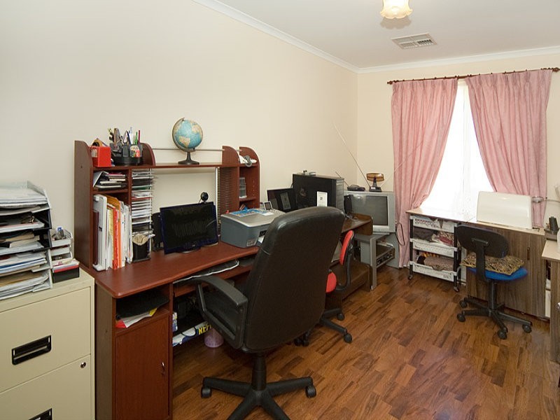 15 Carlisle Court, Hallett Cove SA 5158
