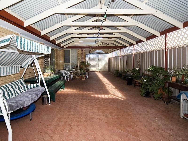 15 Carlisle Court, Hallett Cove SA 5158