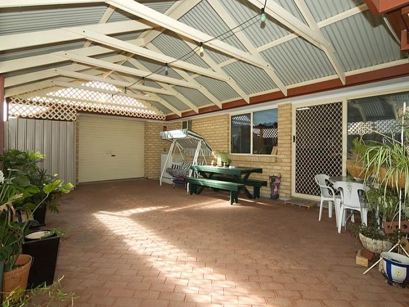 15 Carlisle Court, Hallett Cove SA 5158