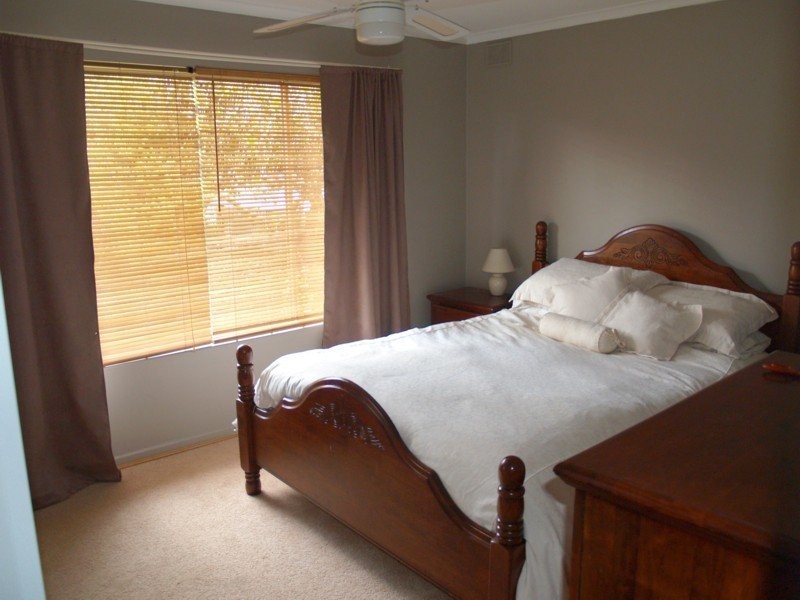 49 Trim Crescent, Old Noarlunga SA 5168