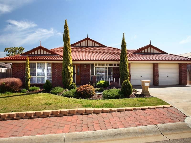 31 Shillabeer Crescent, Woodcroft SA 5162