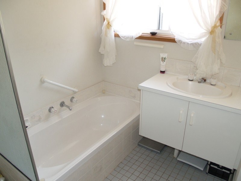 4 Robinia Court, Sheidow Park SA 5158