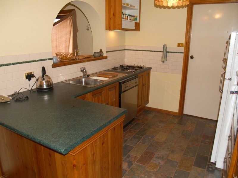 16 Tangara Drive, Aberfoyle Park SA 5159