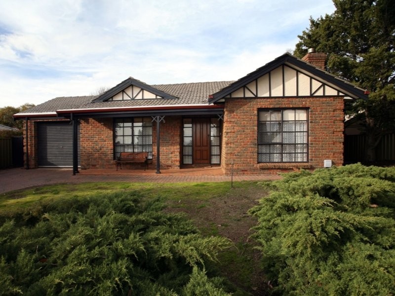 16 Lapwing Street, Hallett Cove SA 5158