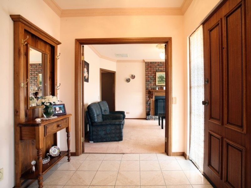 16 Lapwing Street, Hallett Cove SA 5158