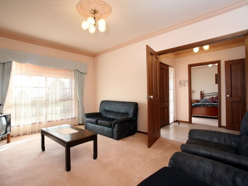 16 Lapwing Street, Hallett Cove SA 5158