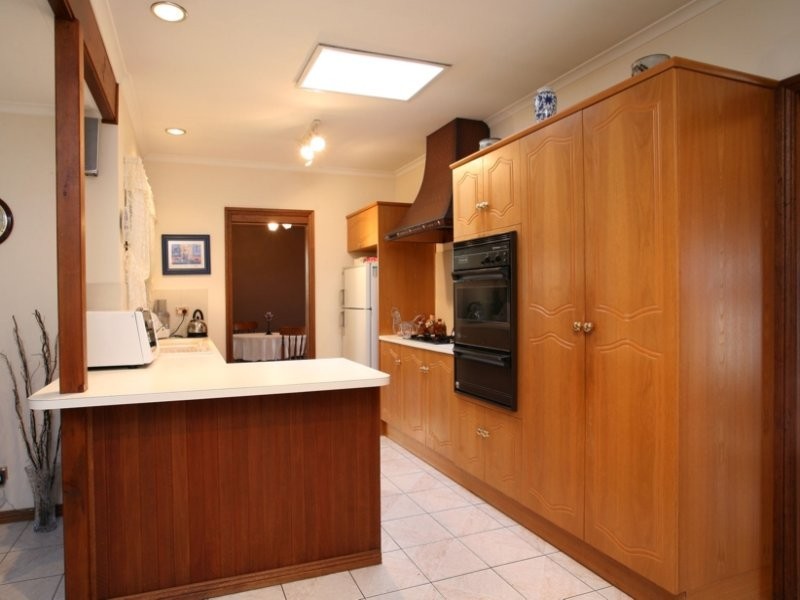16 Lapwing Street, Hallett Cove SA 5158