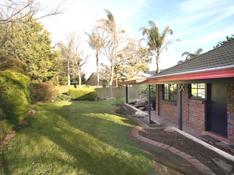 16 Lapwing Street, Hallett Cove SA 5158