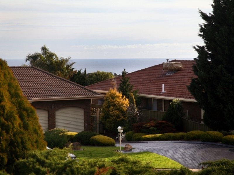 16 Lapwing Street, Hallett Cove SA 5158