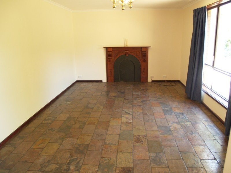 12 Vaucluse Drive, Happy Valley SA 5159