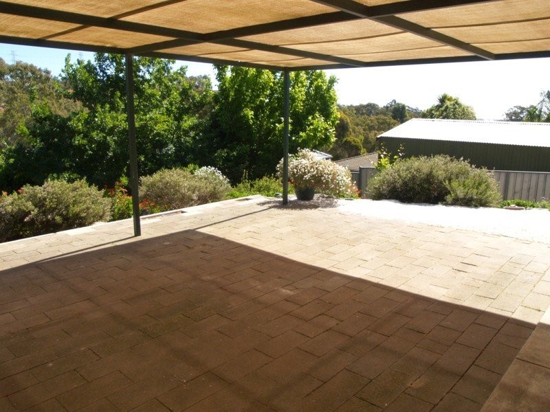 12 Vaucluse Drive, Happy Valley SA 5159