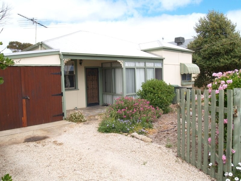 4 Penzance Avenue, Christies Beach SA 5165