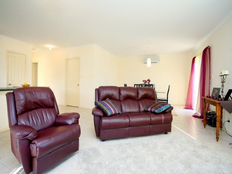 8A Albany Crescent, Oaklands Park SA 5046